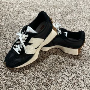 New Balance - 327 - Size 7